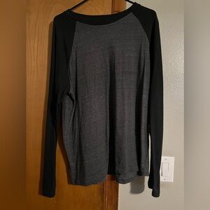 Urban Pipeline men’s large long sleeve shirt